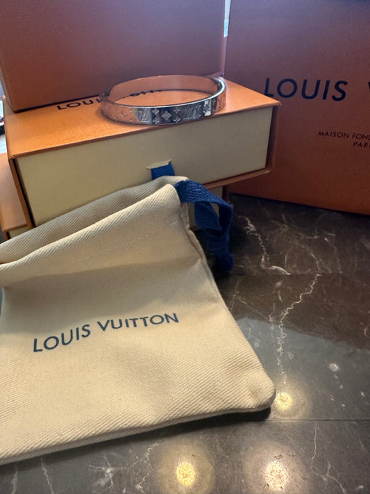 Louis Vuitton, white gold bracelet