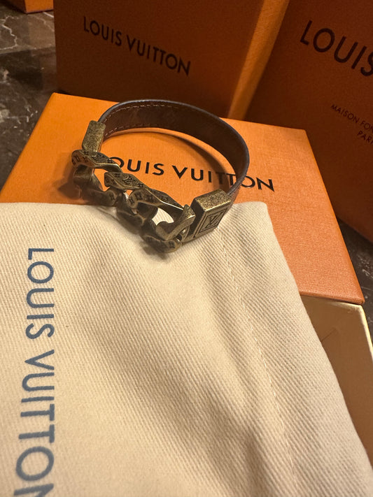 Louis Vuitton bracelet, brown leather and gold links